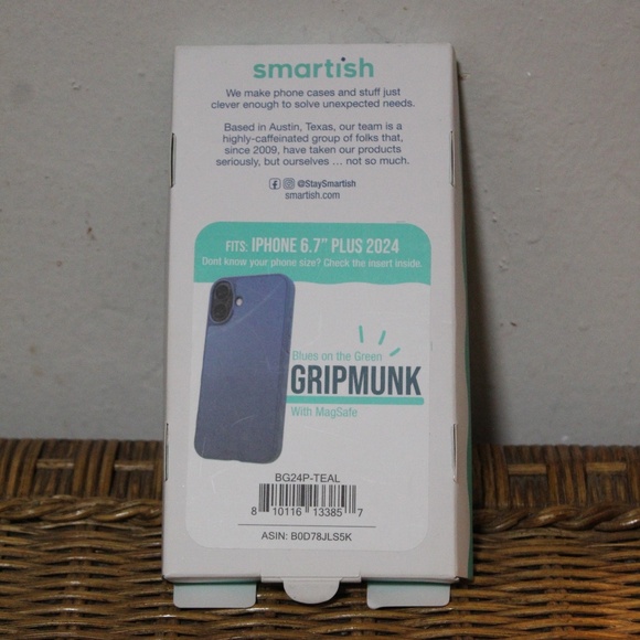 Smartish Blues on the Green Gripmunk w/ MagSafe. Fits iPhone 6.7" Plus - Picture 2 of 4